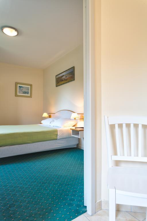 วีลา ทราซี อาร์โรม็องช์ Hotel Tracy-sur-Mer ภายนอก รูปภาพ