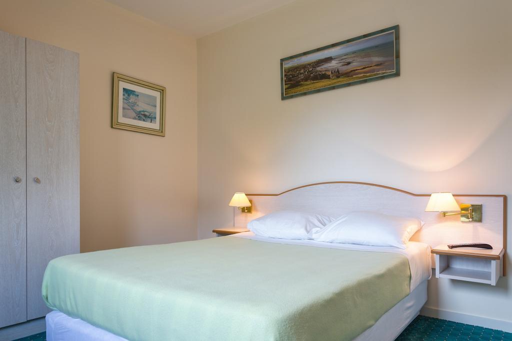 วีลา ทราซี อาร์โรม็องช์ Hotel Tracy-sur-Mer ภายนอก รูปภาพ